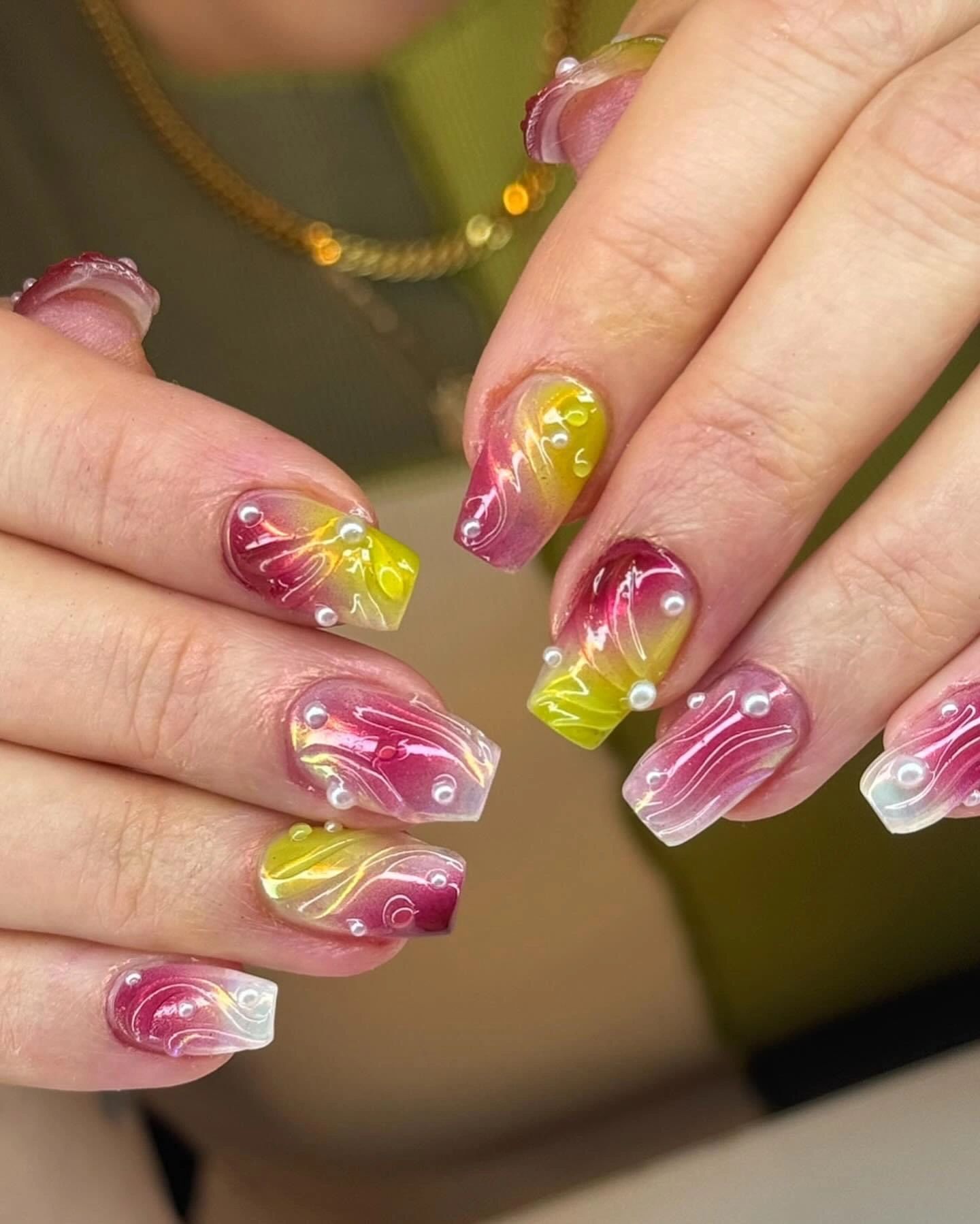 Floral nail art