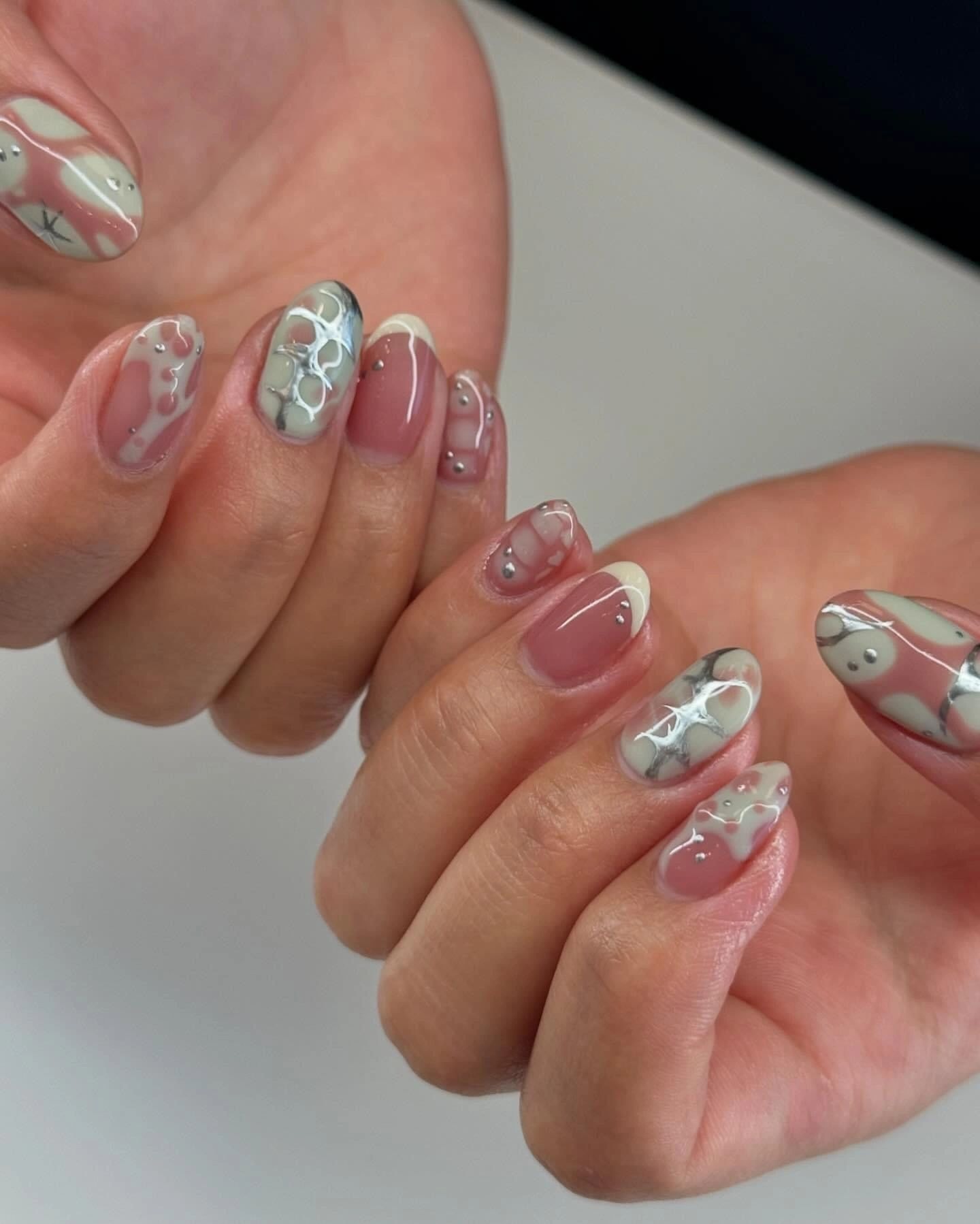 Marble bubble nails